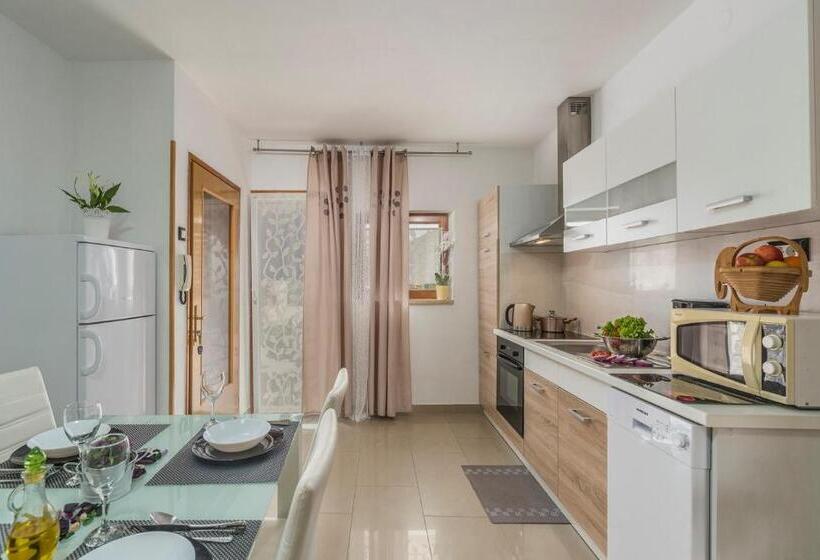 Apartments Ana Vodnjan