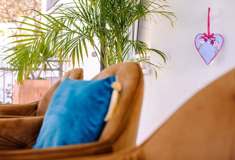 Apartment And Rooms Ana