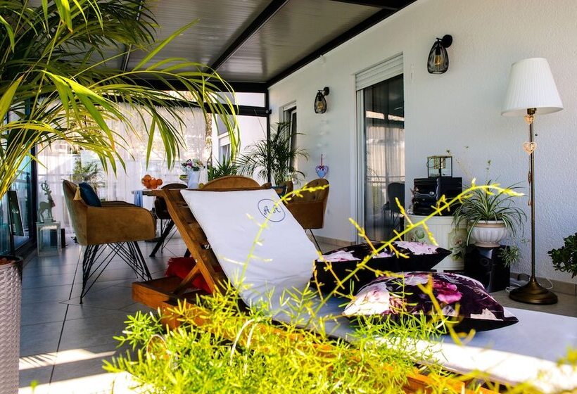 Apartment And Rooms Ana