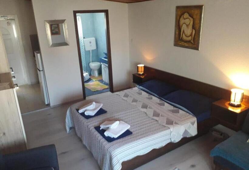 Apartments Carev 1293