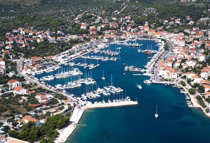 Apartments Carev 1293