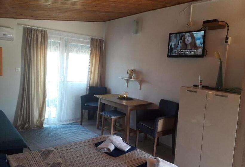 Apartments Carev 1293