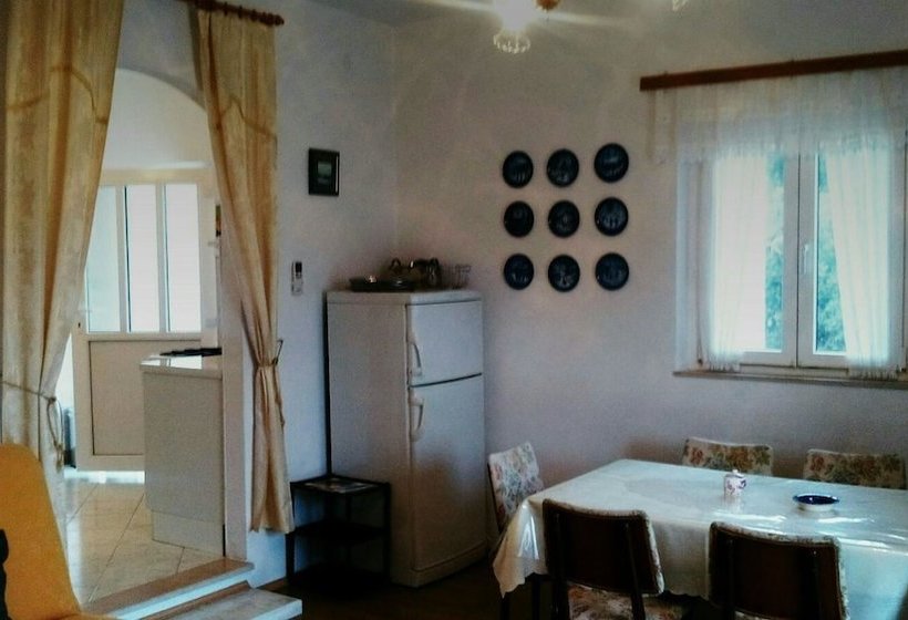 Apartments Jagoda / Splitska/ A1 Two Bedrooms