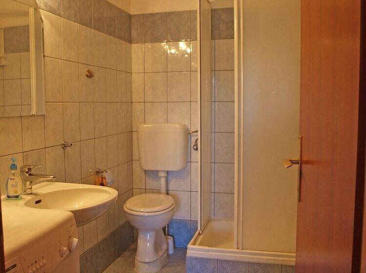 Apartments Janja Postira