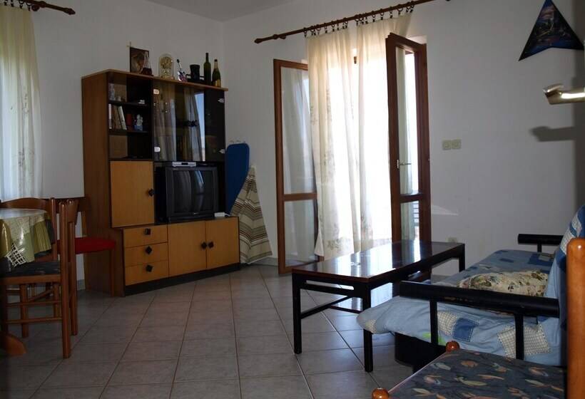 Apartments Janja Postira