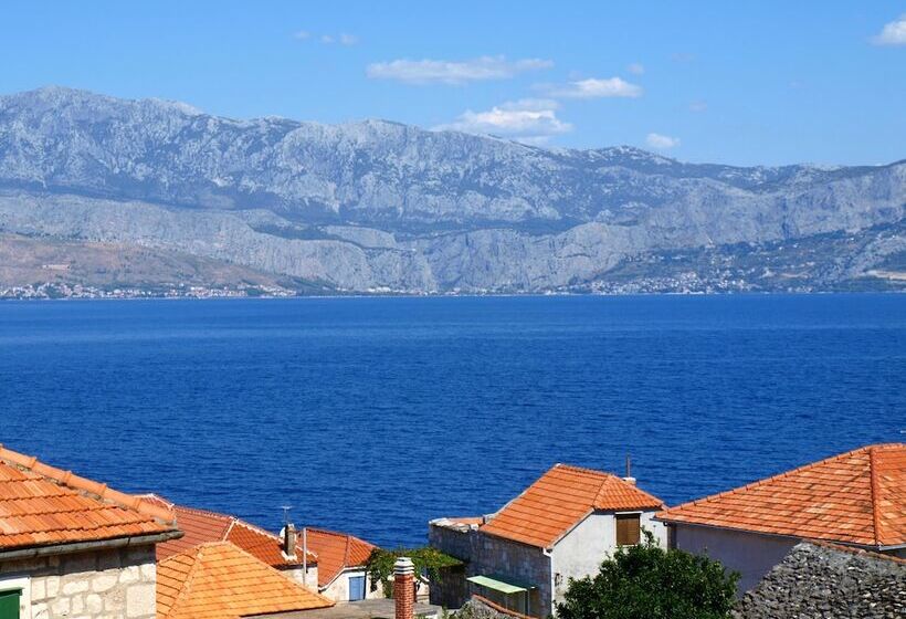 Apartments Janja Postira