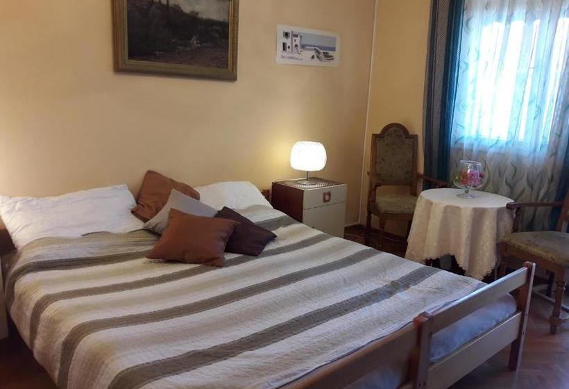 Apartments Luić 4244