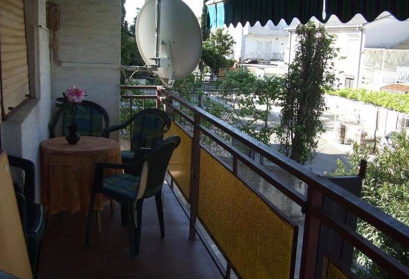 Apartments Luić 4244