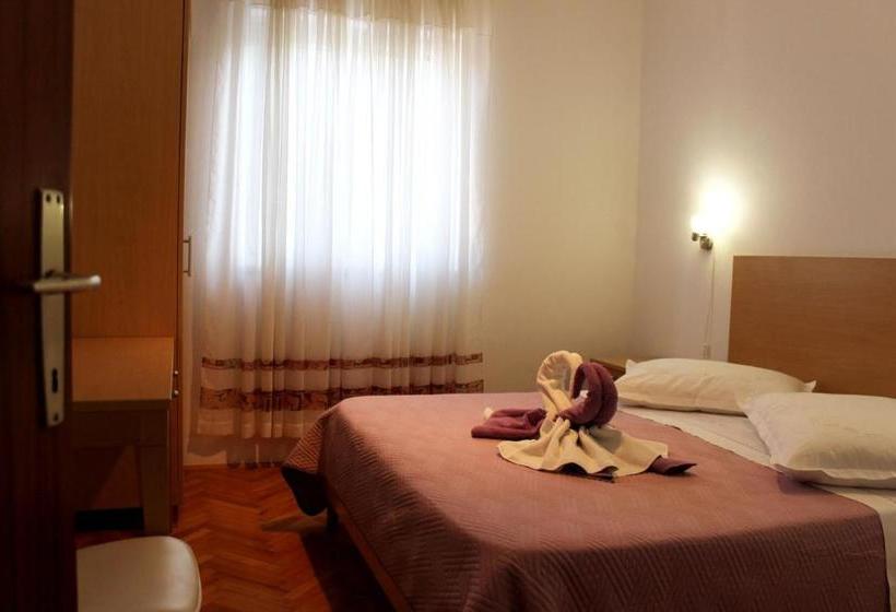 Apartments Marinović 3462