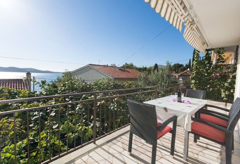 Apartments Mastelić