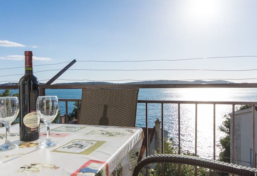 Apartments Mastelić