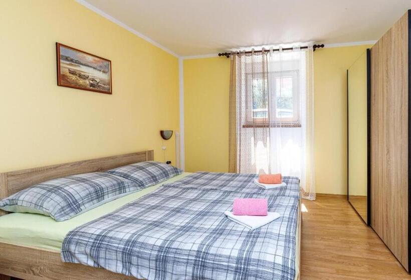 Apartments Mirjana Medulin