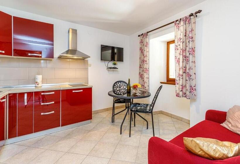 Apartments Mirjana Medulin