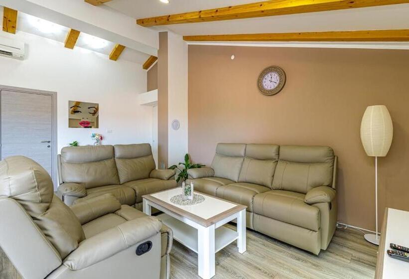 Apartments Mirjana Medulin