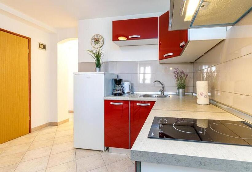 Apartments Mirjana Medulin