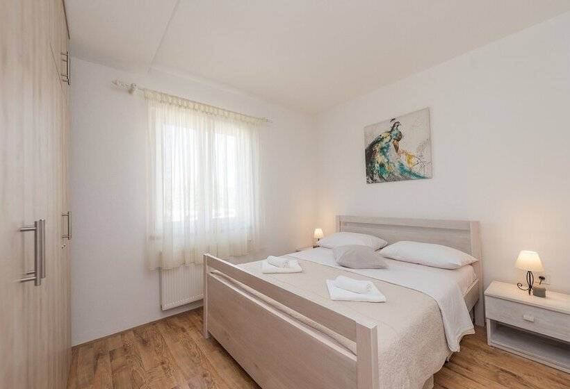 Apartments Mirjana Privlaka / A1 Two Bedrooms