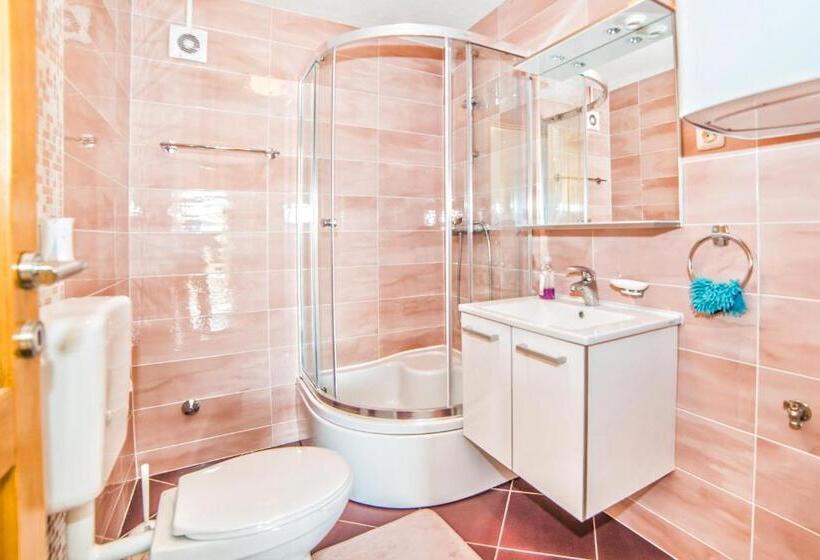 Apartments Salčinović