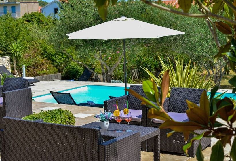 Apartments Villa Ana