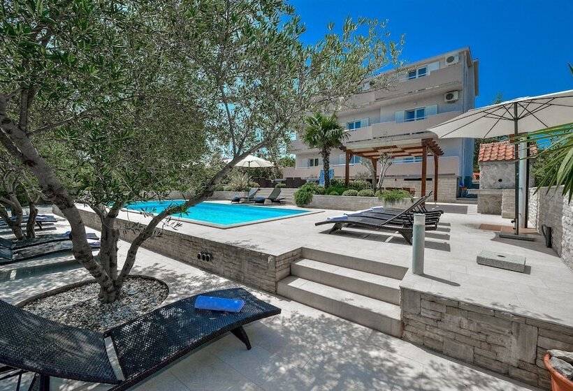 Apartments Villa Ana