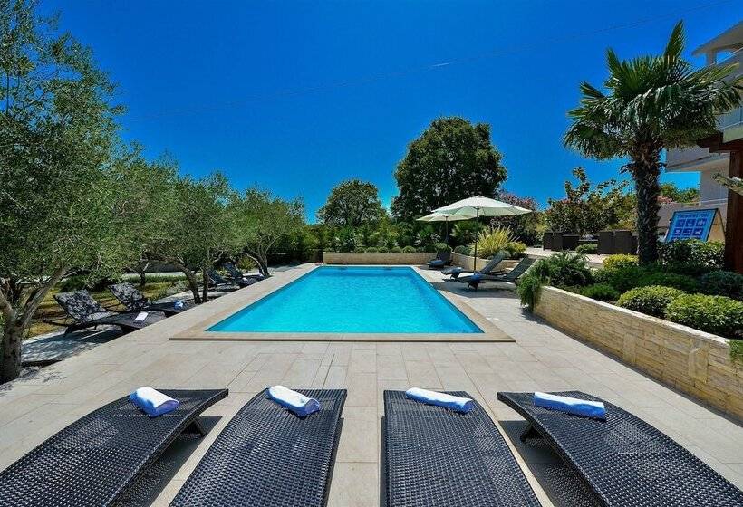 Apartments Villa Ana