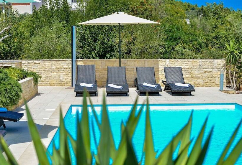 Apartments Villa Ana