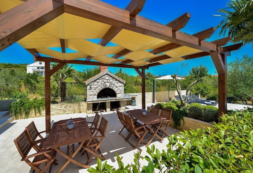 Apartments Villa Ana