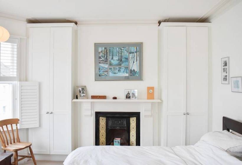 Beautiful Seven Dials Family House