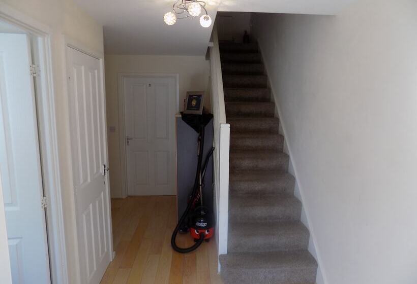 تختخواب و صبحانه A Home From Home 2