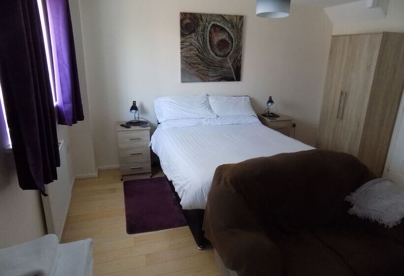 تختخواب و صبحانه A Home From Home 2