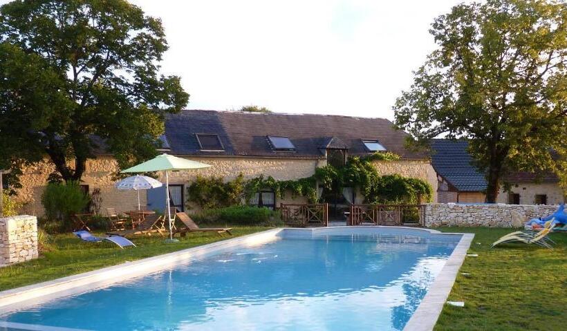 Bed and Breakfast Aux Fontaines D Eyvigues