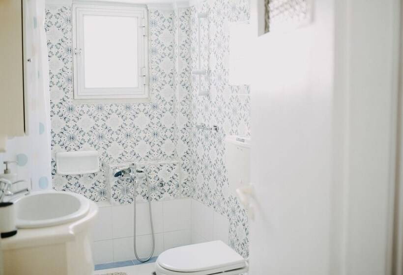 Best House Piraeus Heart