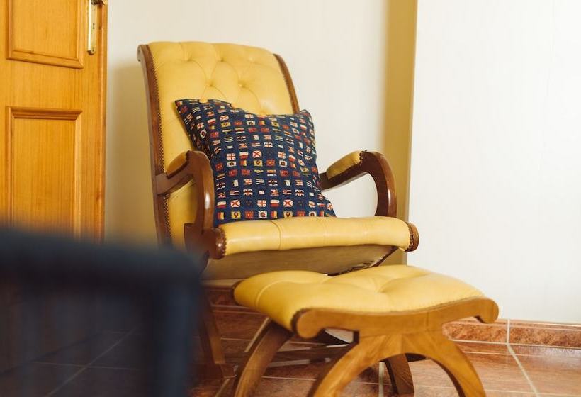 Best Houses 18   Typical Portuguese Apartament