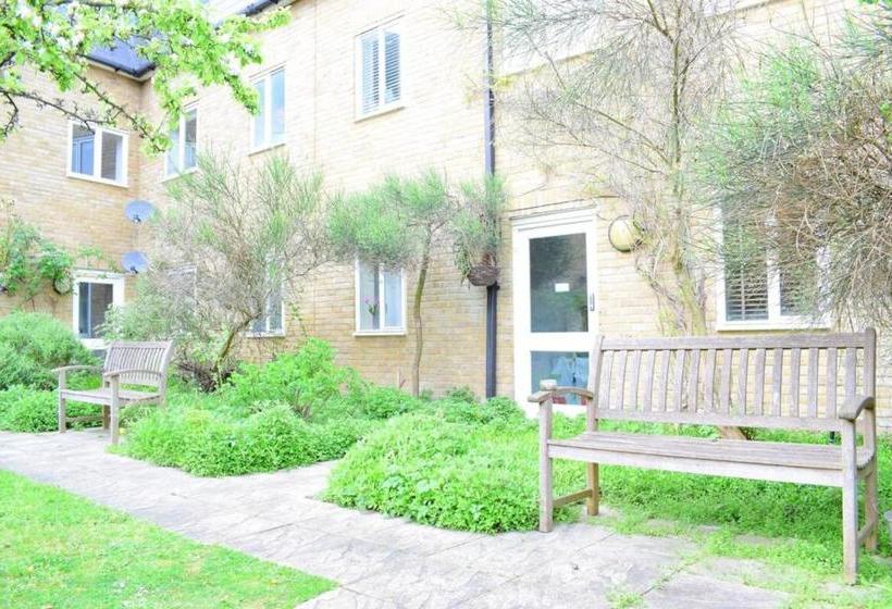 Bright 4 Bed Flat In Stepney Green