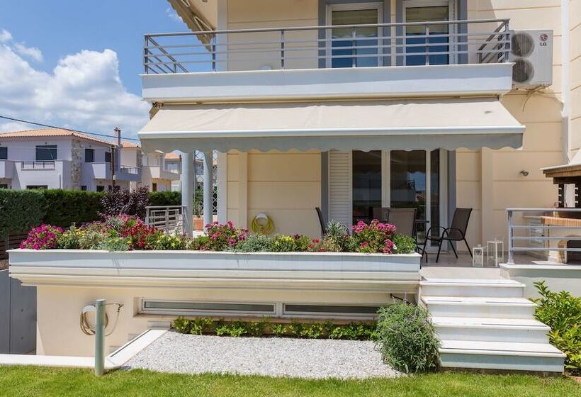 Bright & Spacious Two Floor Family Garden Home