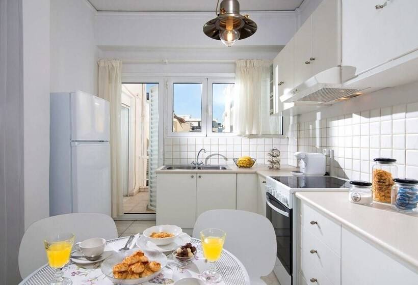 Bright Stylish Flat 10  Walk To Centre