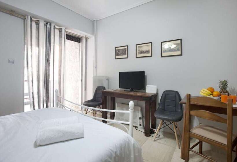 Chalandri A Newly Renovated Studio