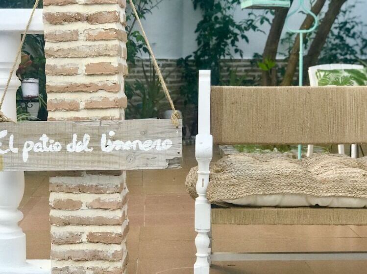 El Patio Del Limonero