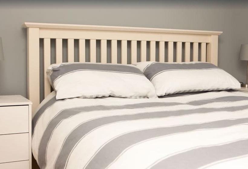 Fabulous House Very Near Charlestown Harbour