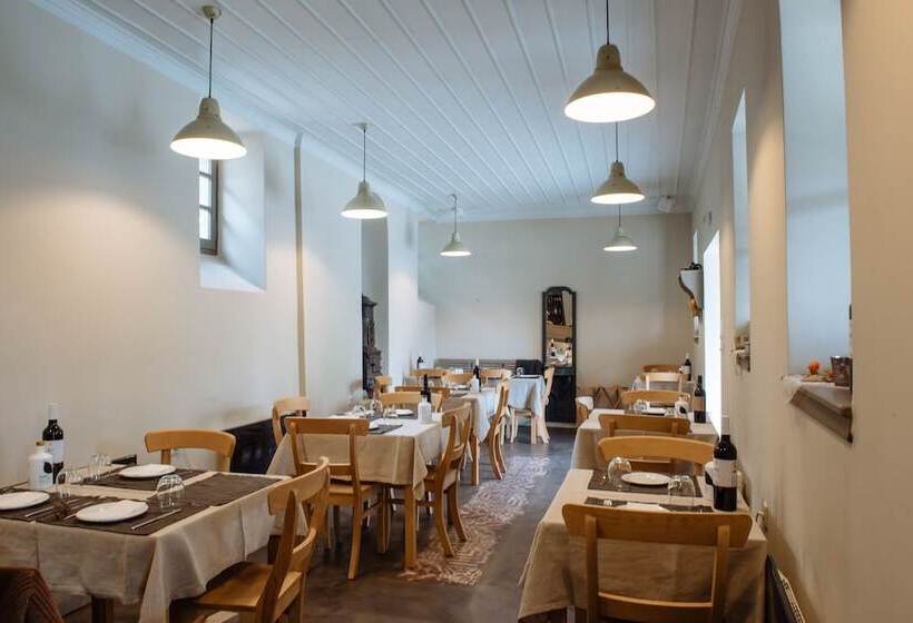 בית מלון כפרי Avragonio