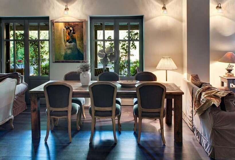 בית מלון כפרי Avragonio