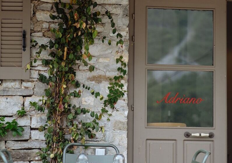 בית מלון כפרי Avragonio