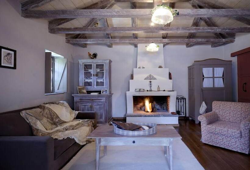 בית מלון כפרי Avragonio