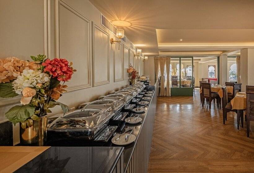 هتل Sterling Jaisinghgarh Udaipur