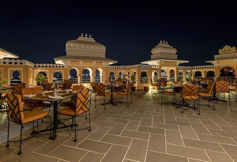 هتل Sterling Jaisinghgarh Udaipur