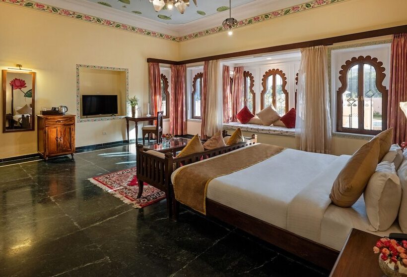 هتل Sterling Jaisinghgarh Udaipur