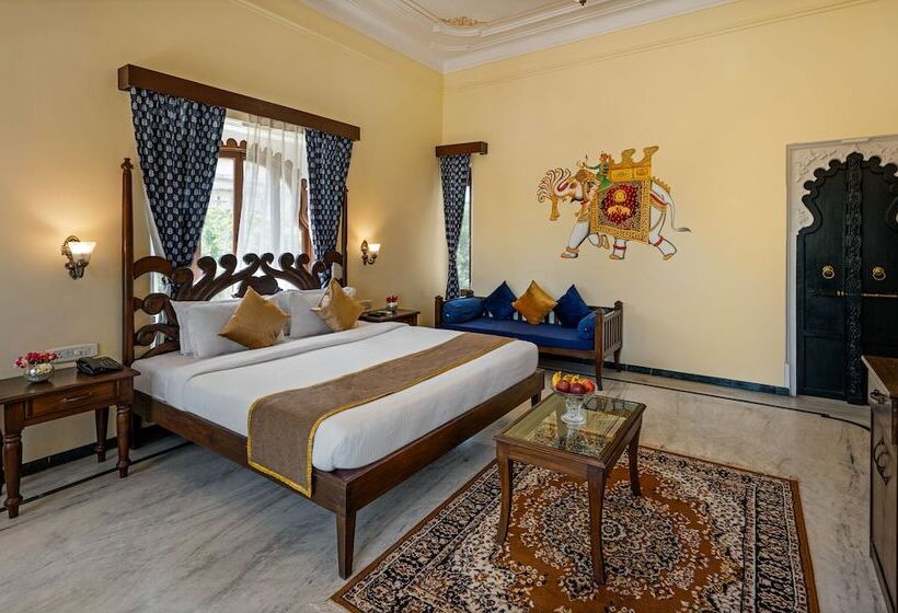 هتل Sterling Jaisinghgarh Udaipur