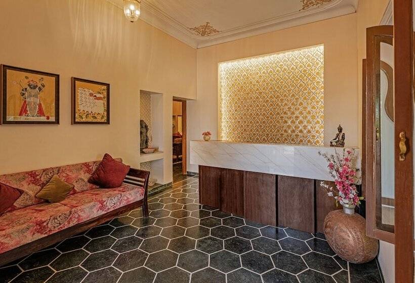 هتل Sterling Jaisinghgarh Udaipur