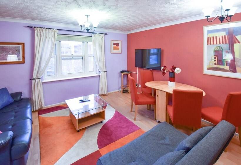 Large 3 Bed Sleep 6 Central Mk