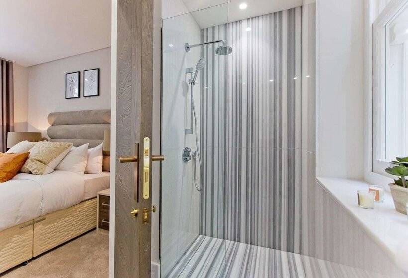 Luxury 2 Bed With Lift Ac And Concierge