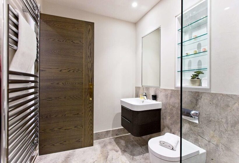 Luxury 2 Bed With Lift Ac And Concierge